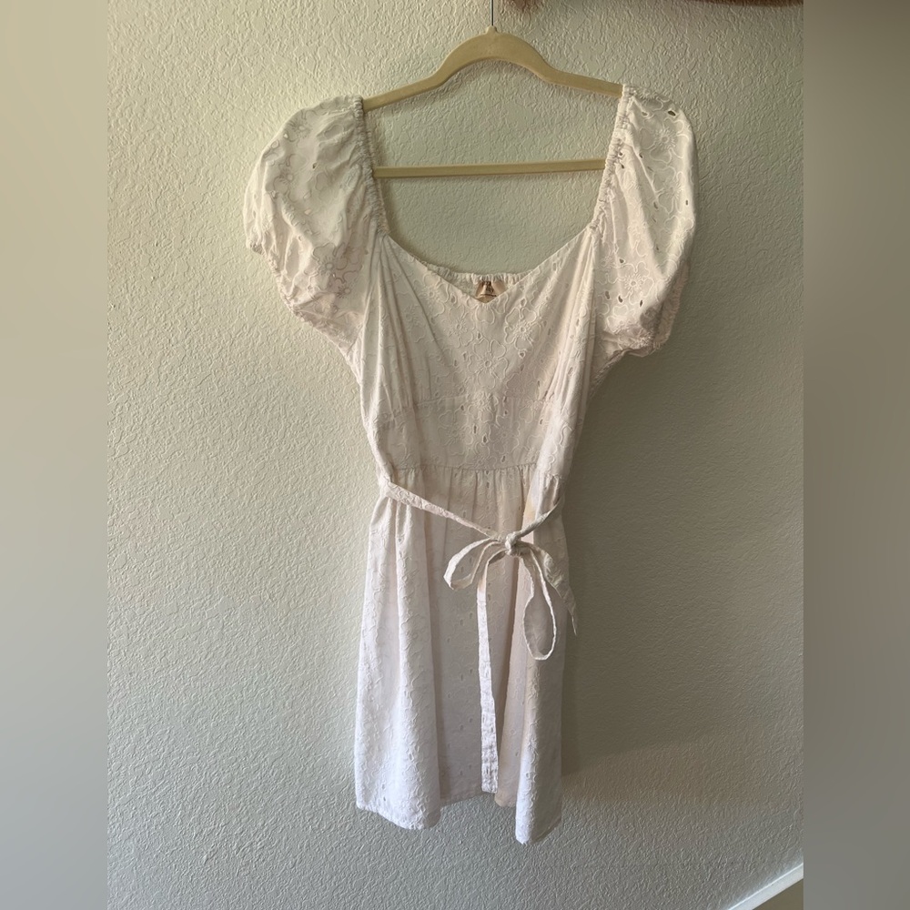 Elegant White Mini Dress